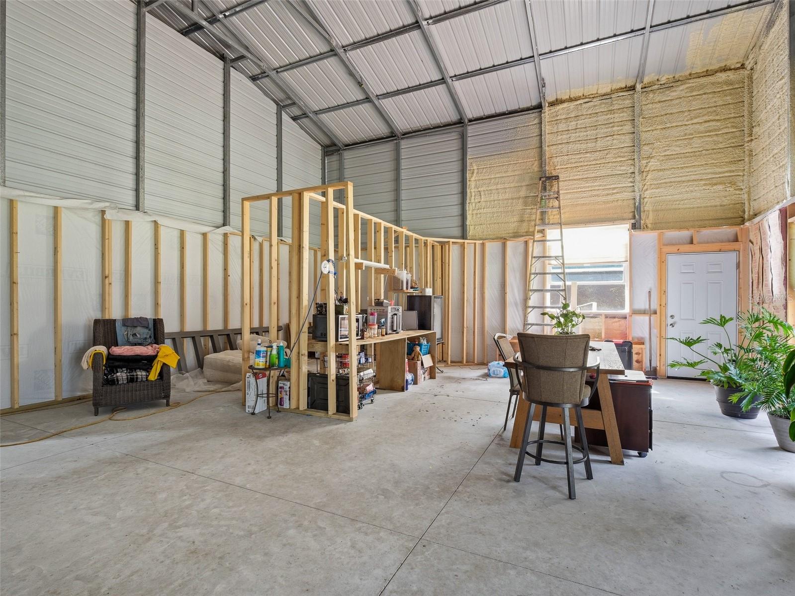 425 WESTERN RD — photo 12