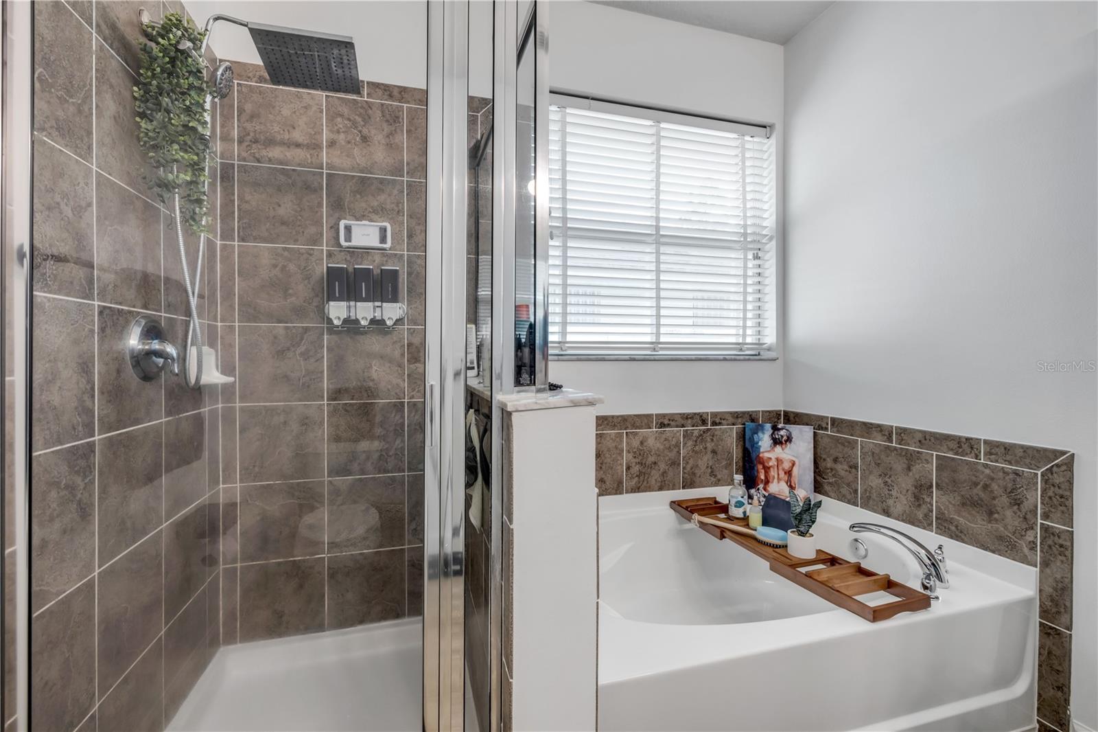 54 LEVEE LN — photo 11