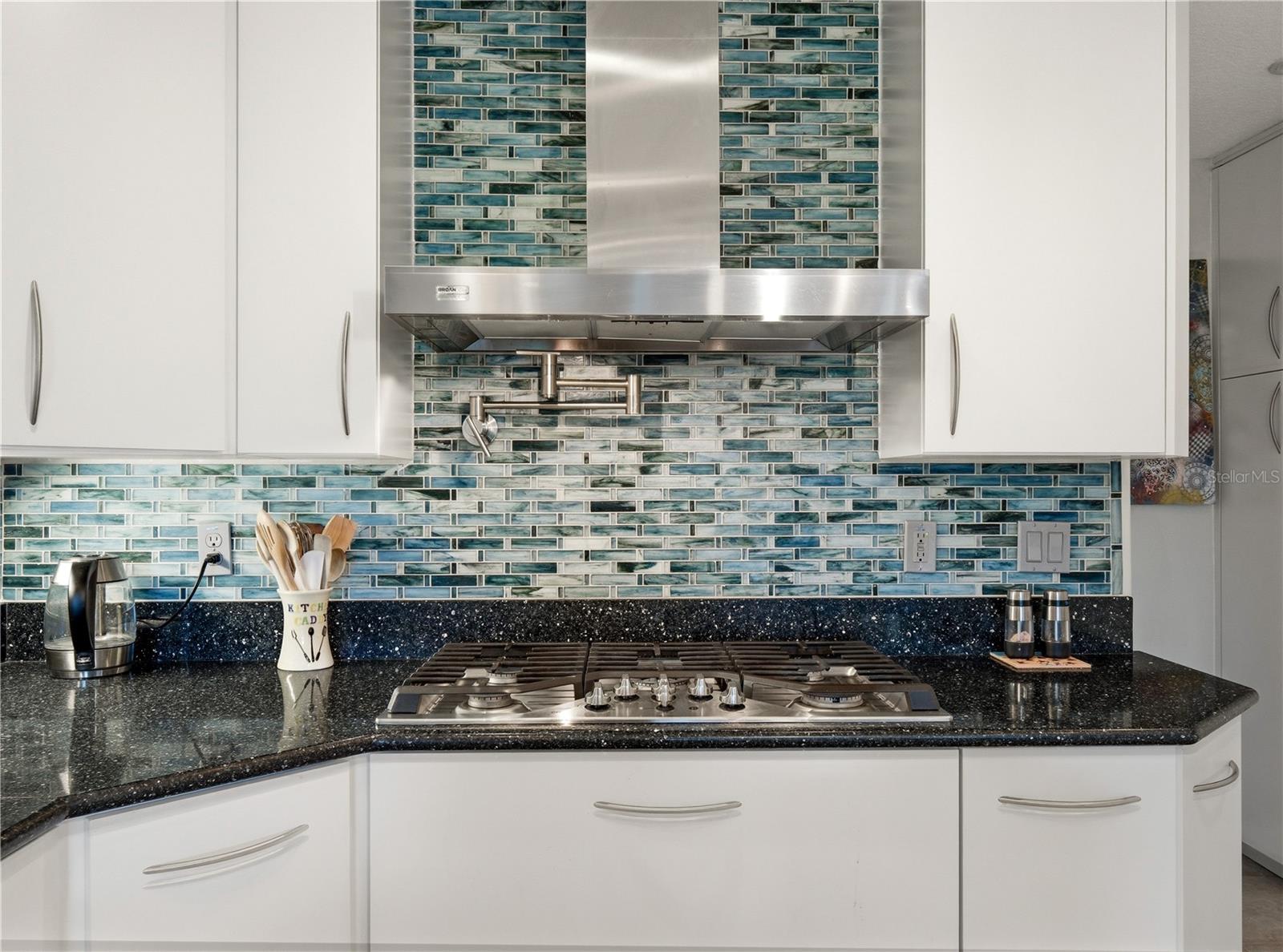 1508 S RIVERSIDE DR — photo 12