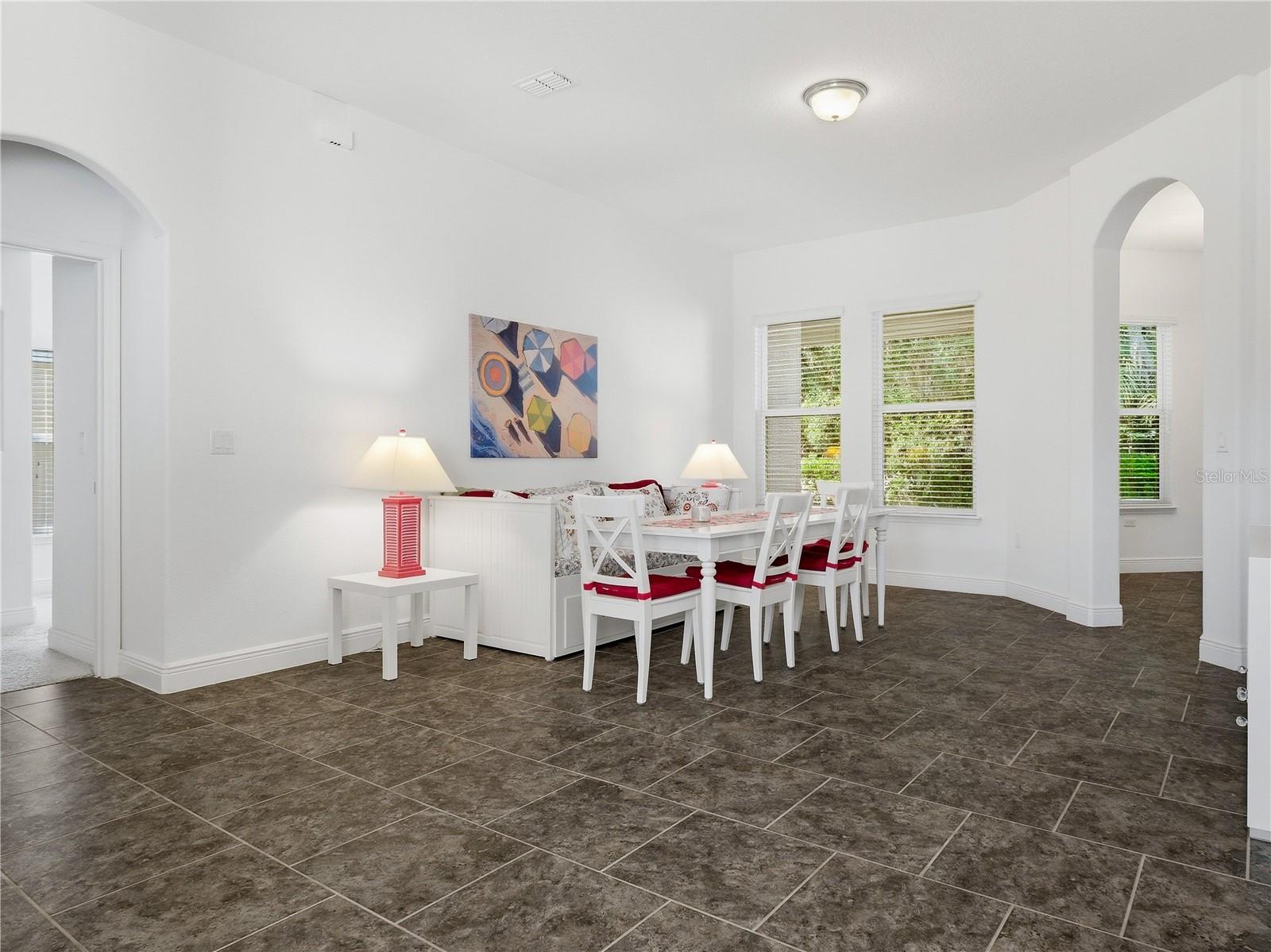 695 GRAPE IVY LN — photo 9