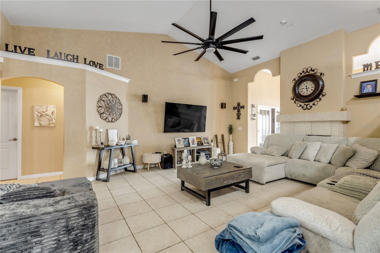 625 QUAIL LAKE DR — photo 10