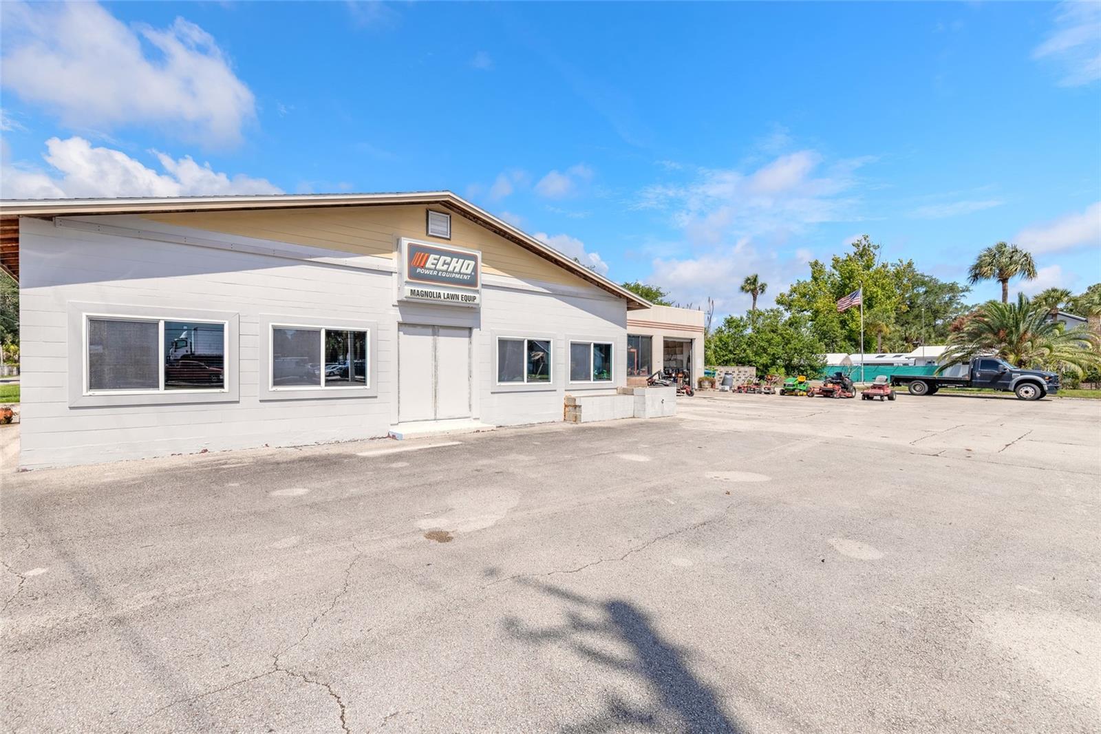 600 N DIXIE FWY — photo 4