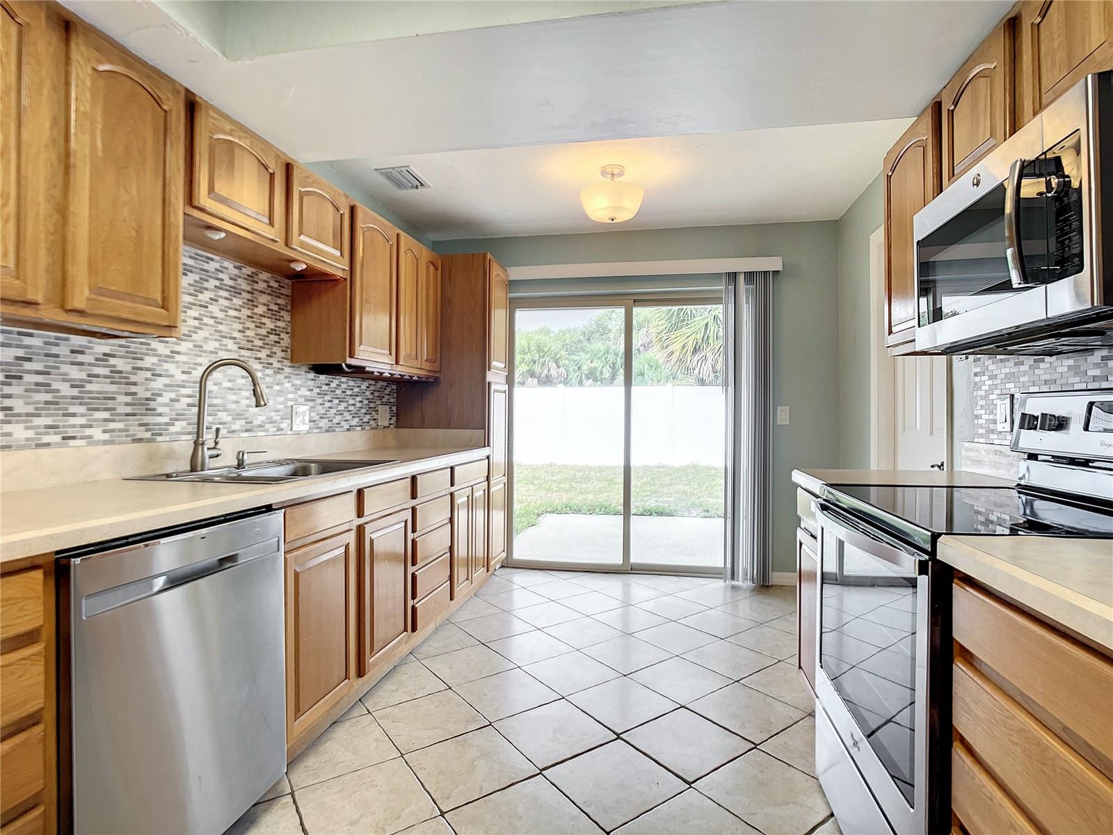 3828 SANDSTONE CT — photo 7
