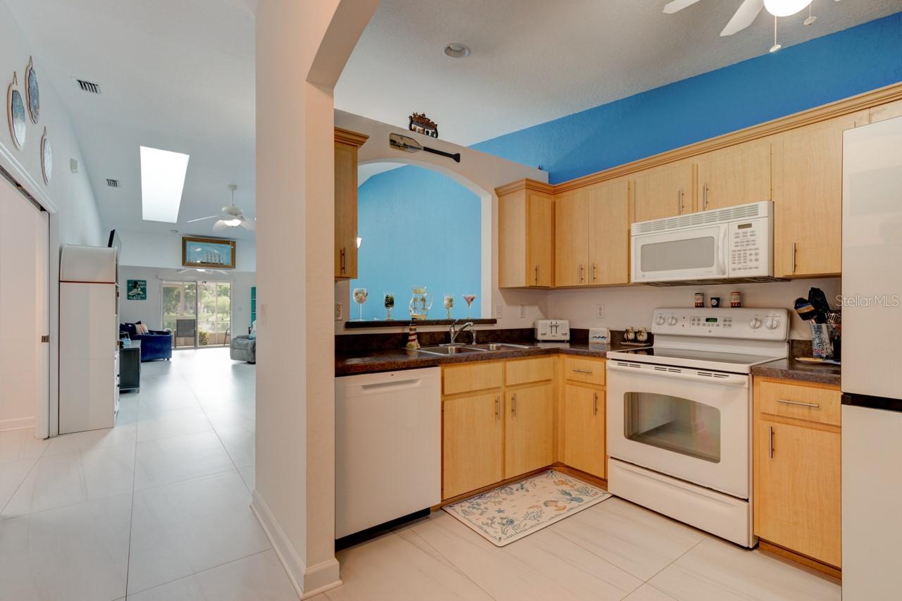 2246 HAWKS COVE CIR — photo 10