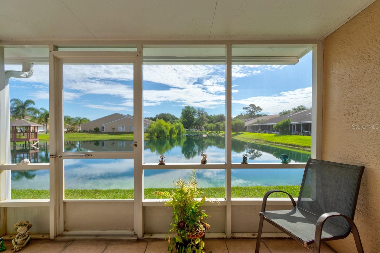 2246 HAWKS COVE CIR