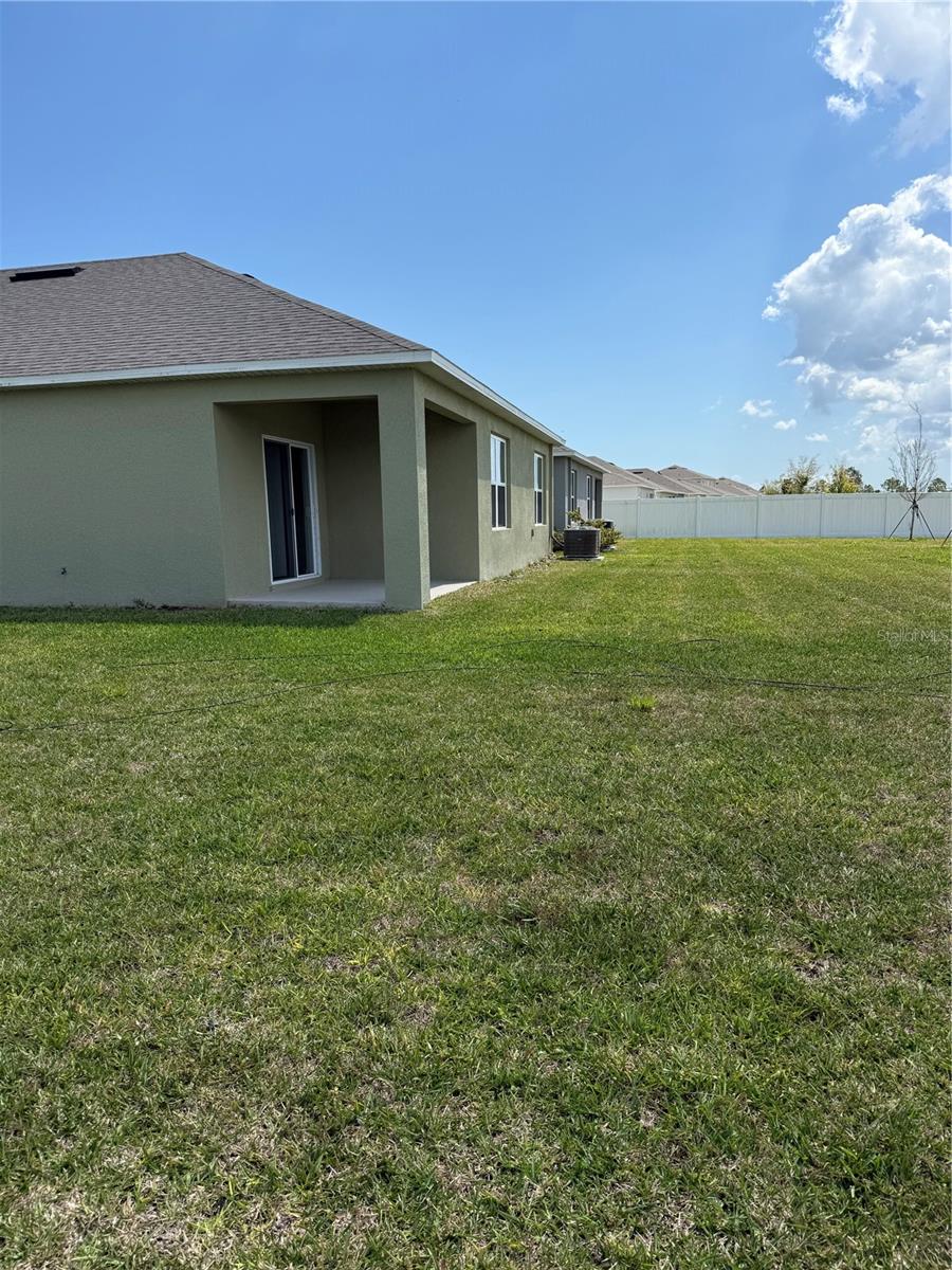 2665 NEVERLAND DR — photo 3