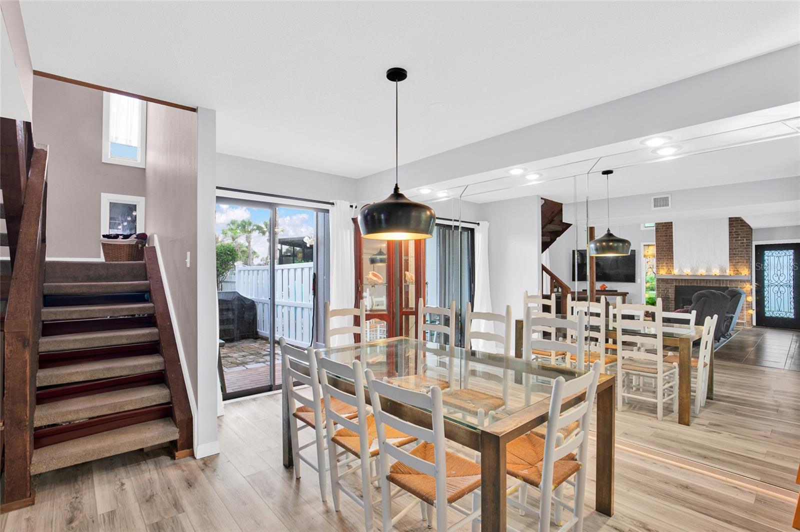 113 LAGOON CT — photo 9
