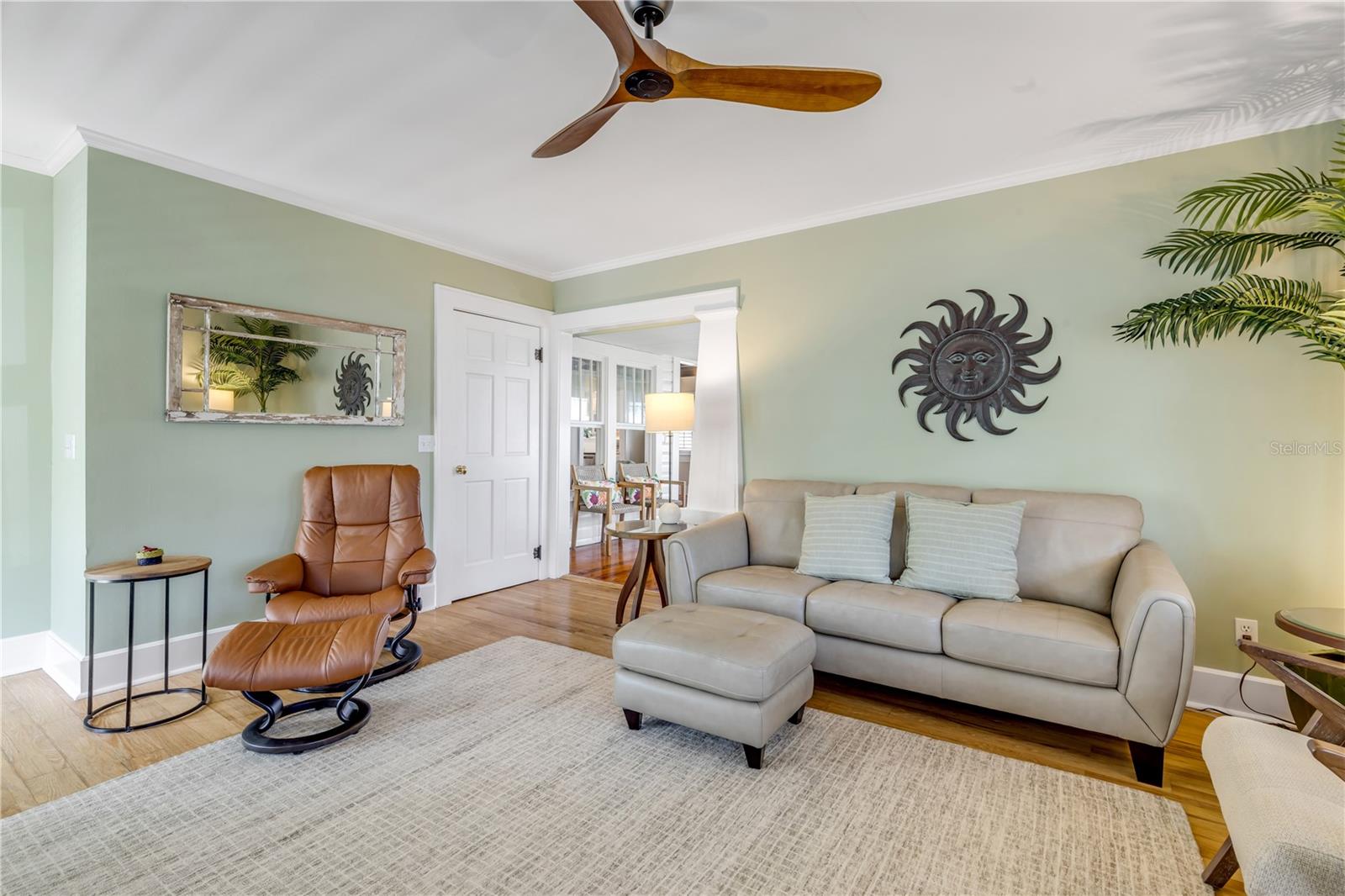 315 DUE EAST ST — photo 11
