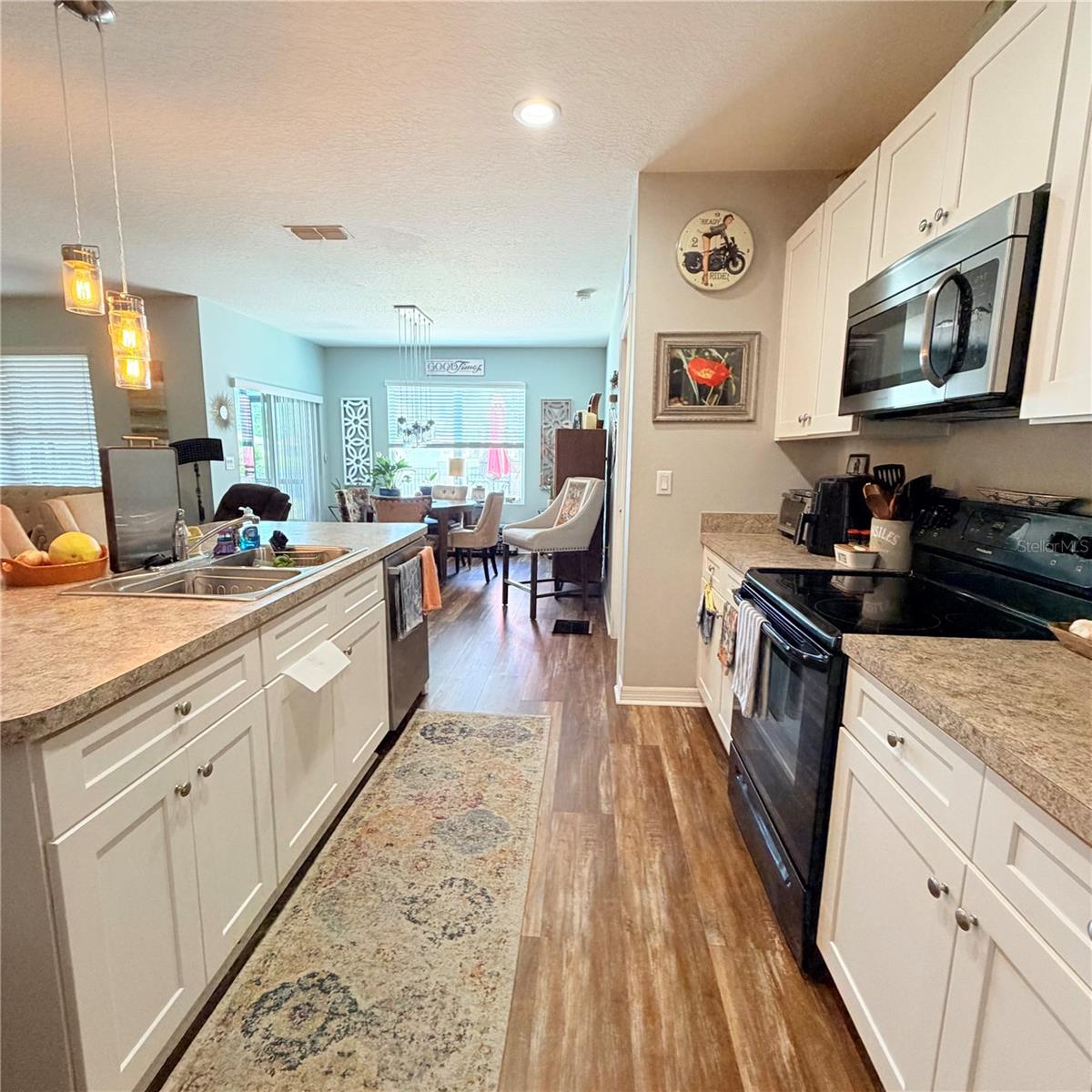 439 PINK CORAL LN — photo 10