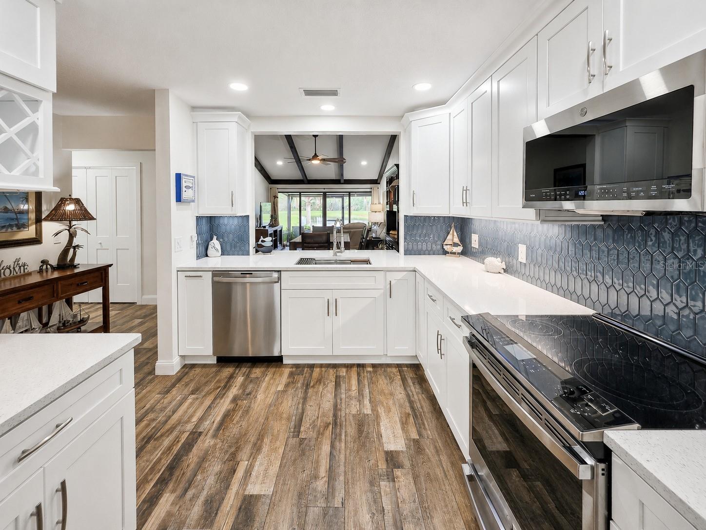 100 SEA PINES CIR — photo 3