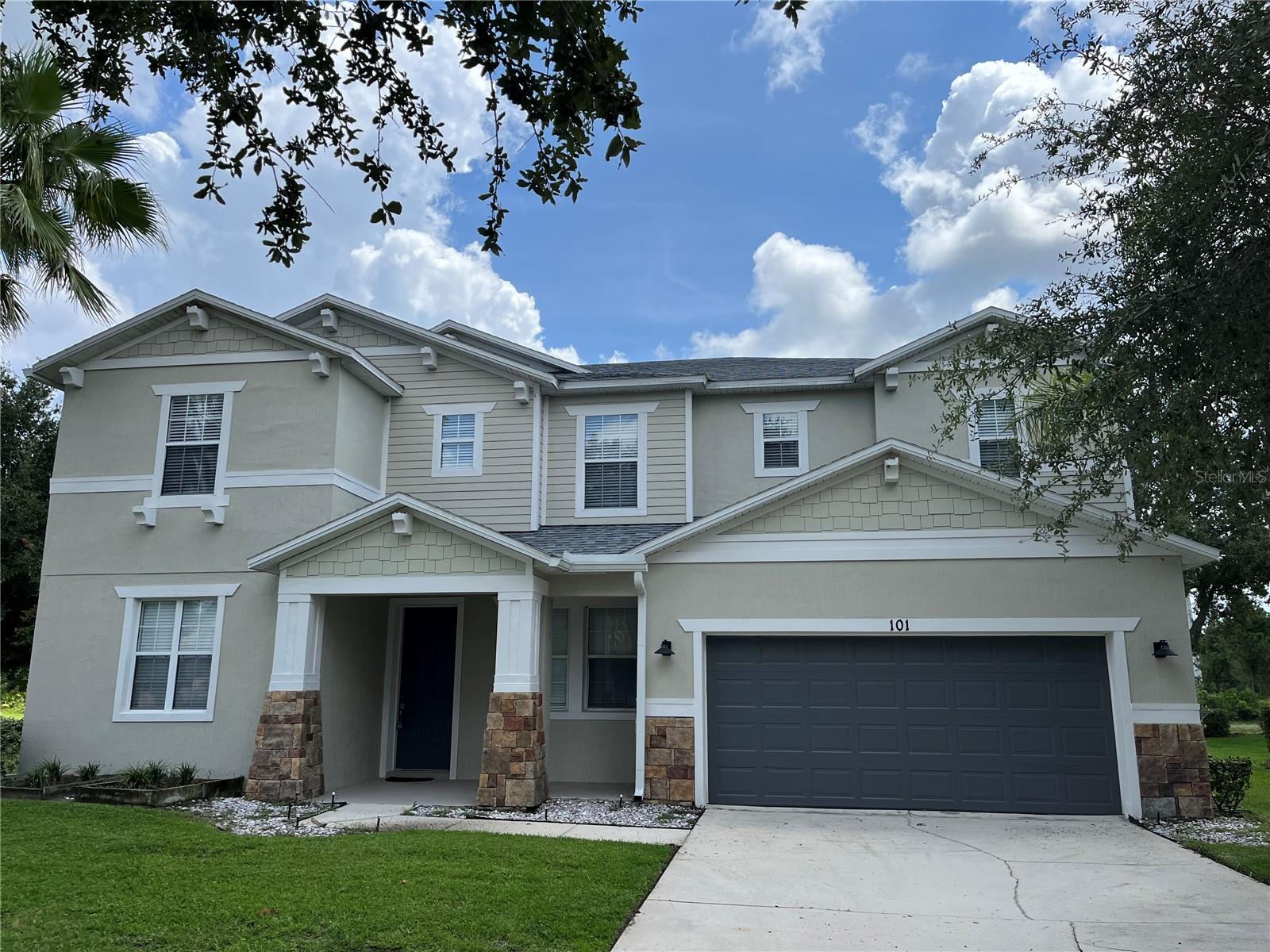 101 HAGGE DR