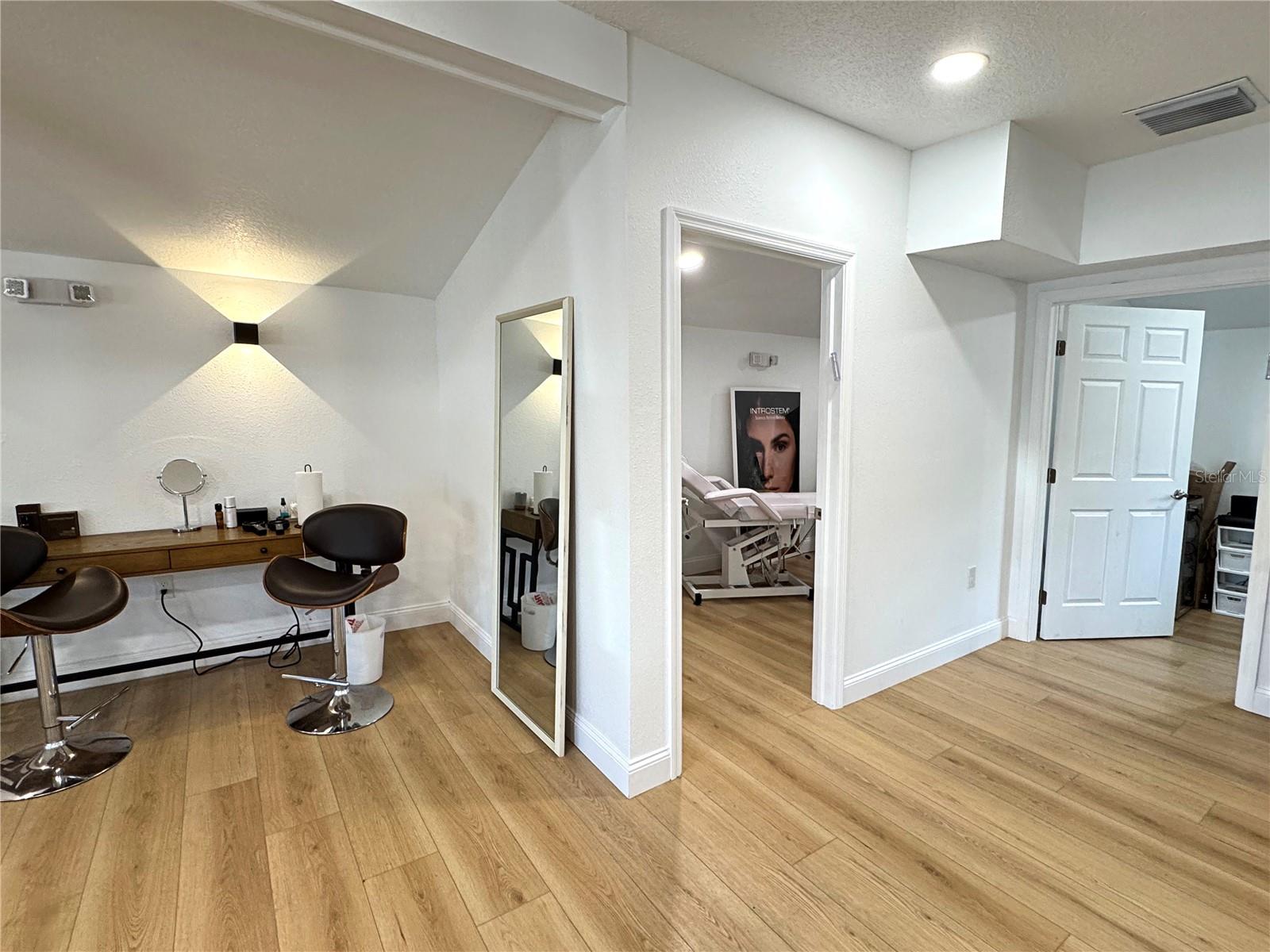 411 FLAGLER AVE — photo 9