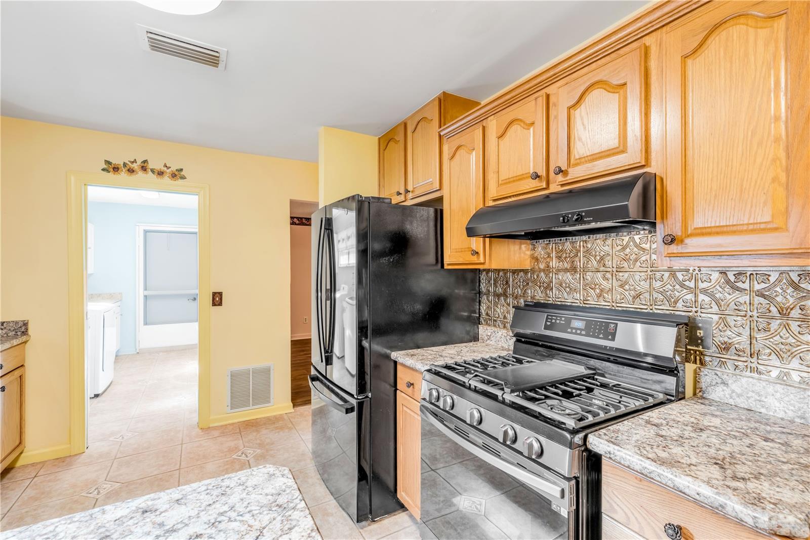 725 GREEN RD — photo 12