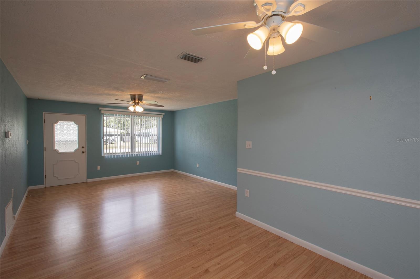 314 ROSLYN AVE — photo 3