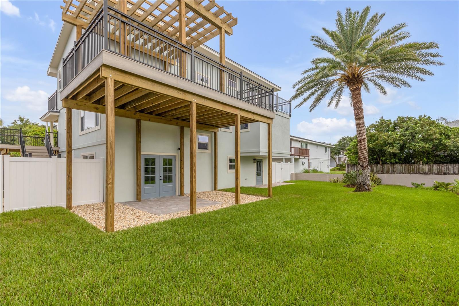 830 EEL AVE — photo 8