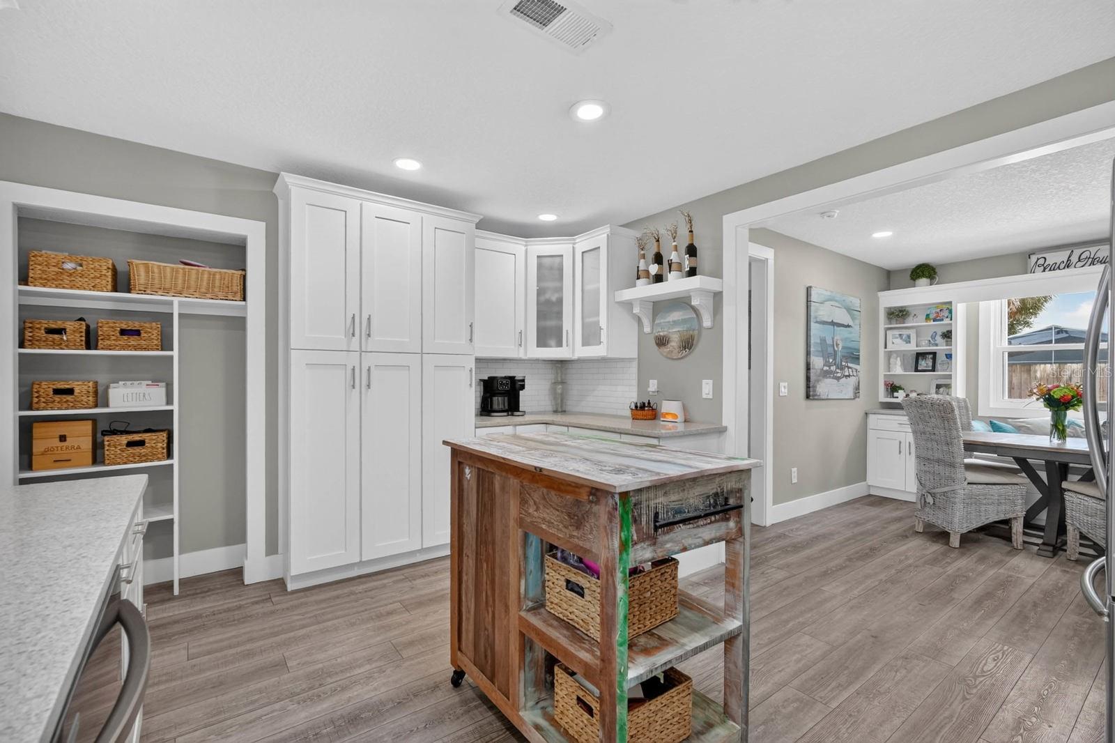 4503 SAXON DR — photo 8