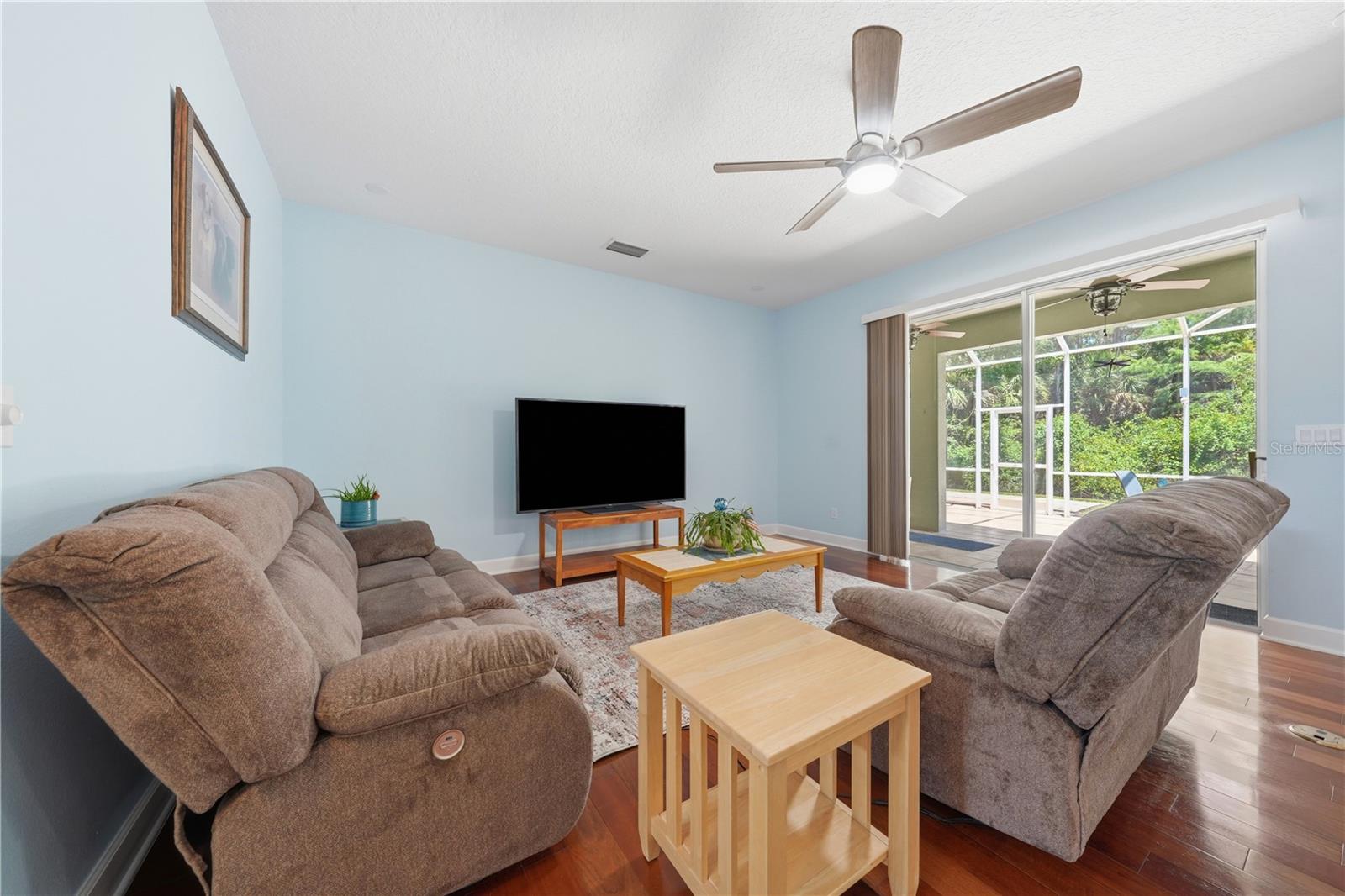 489 LUNA BELLA LN — photo 5