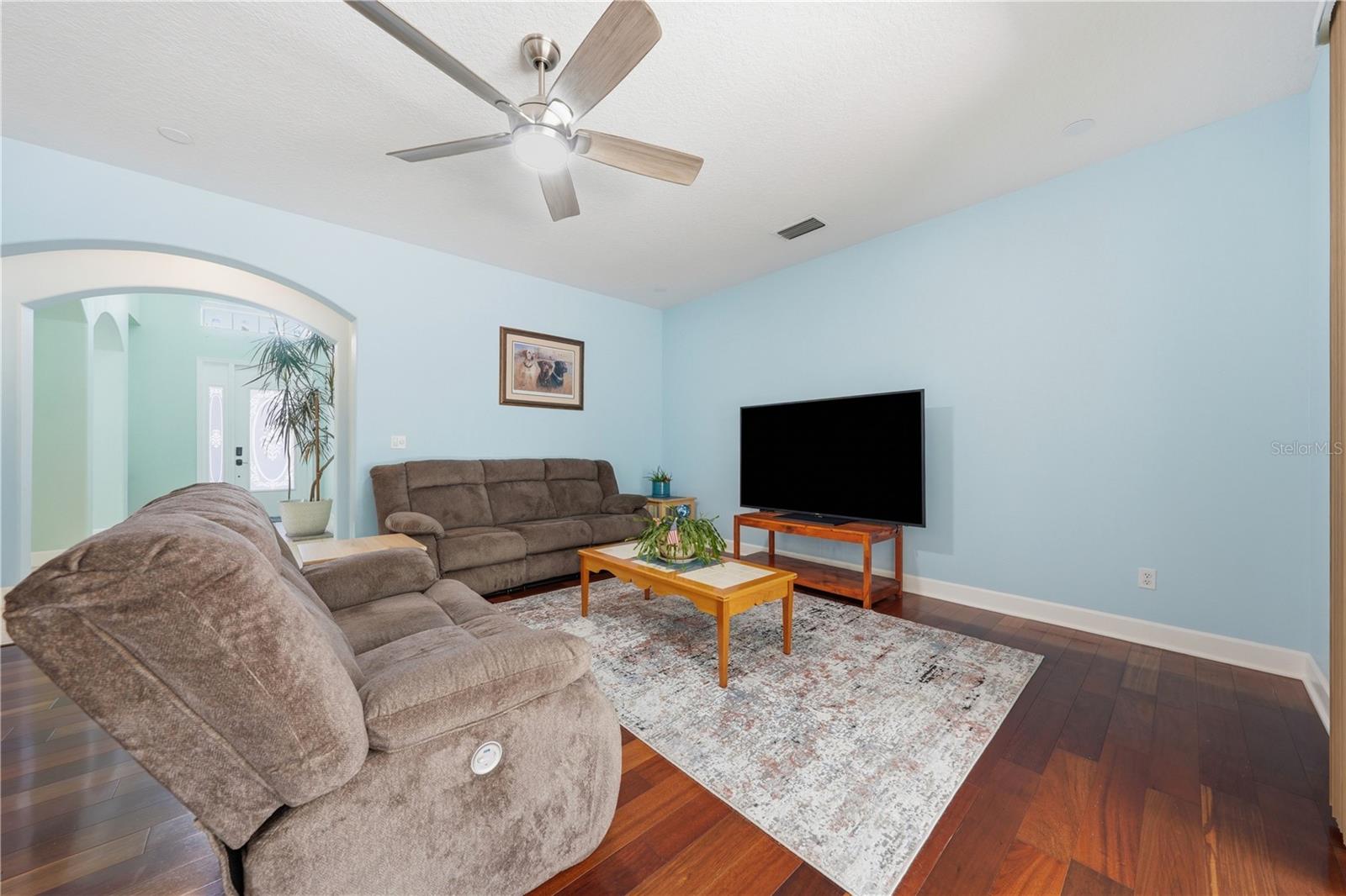 489 LUNA BELLA LN — photo 6