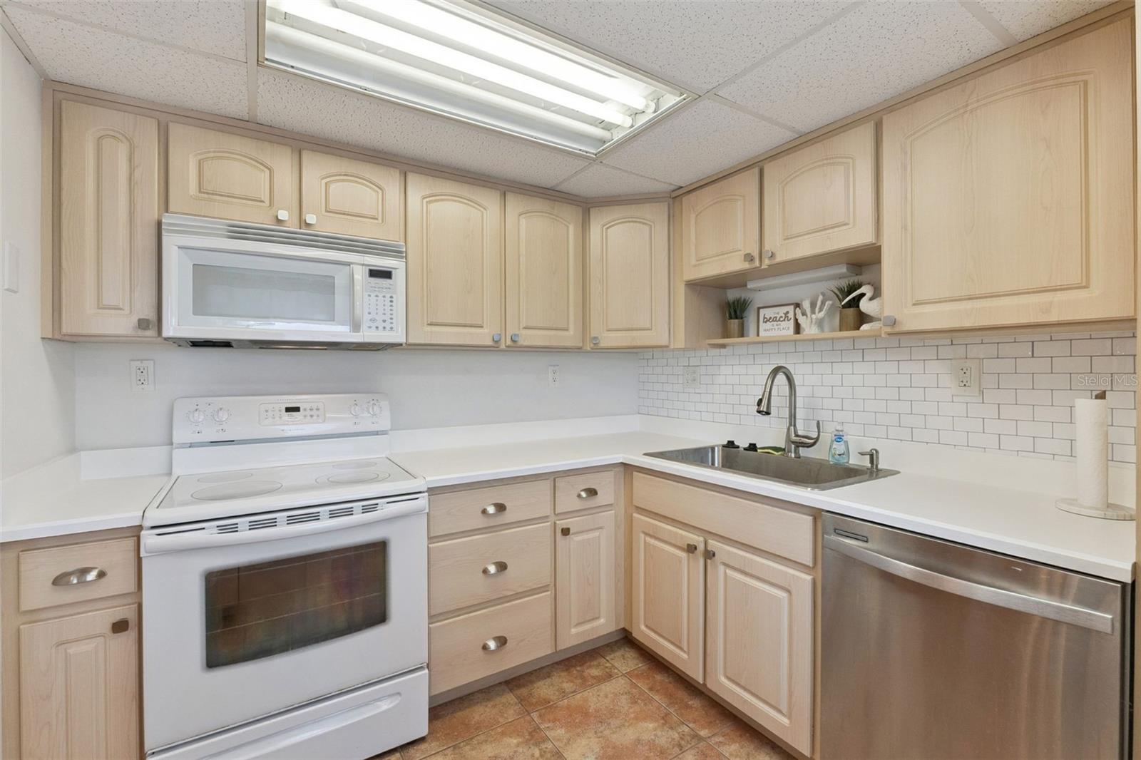 315 N CAUSEWAY #B302 — photo 9