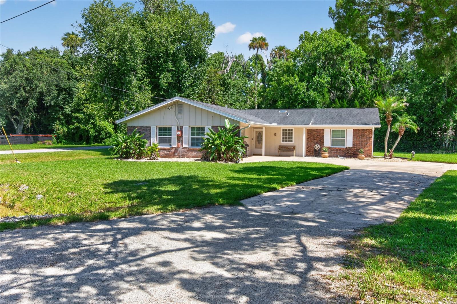 2420 HAZEL BISHOP DR — photo 2