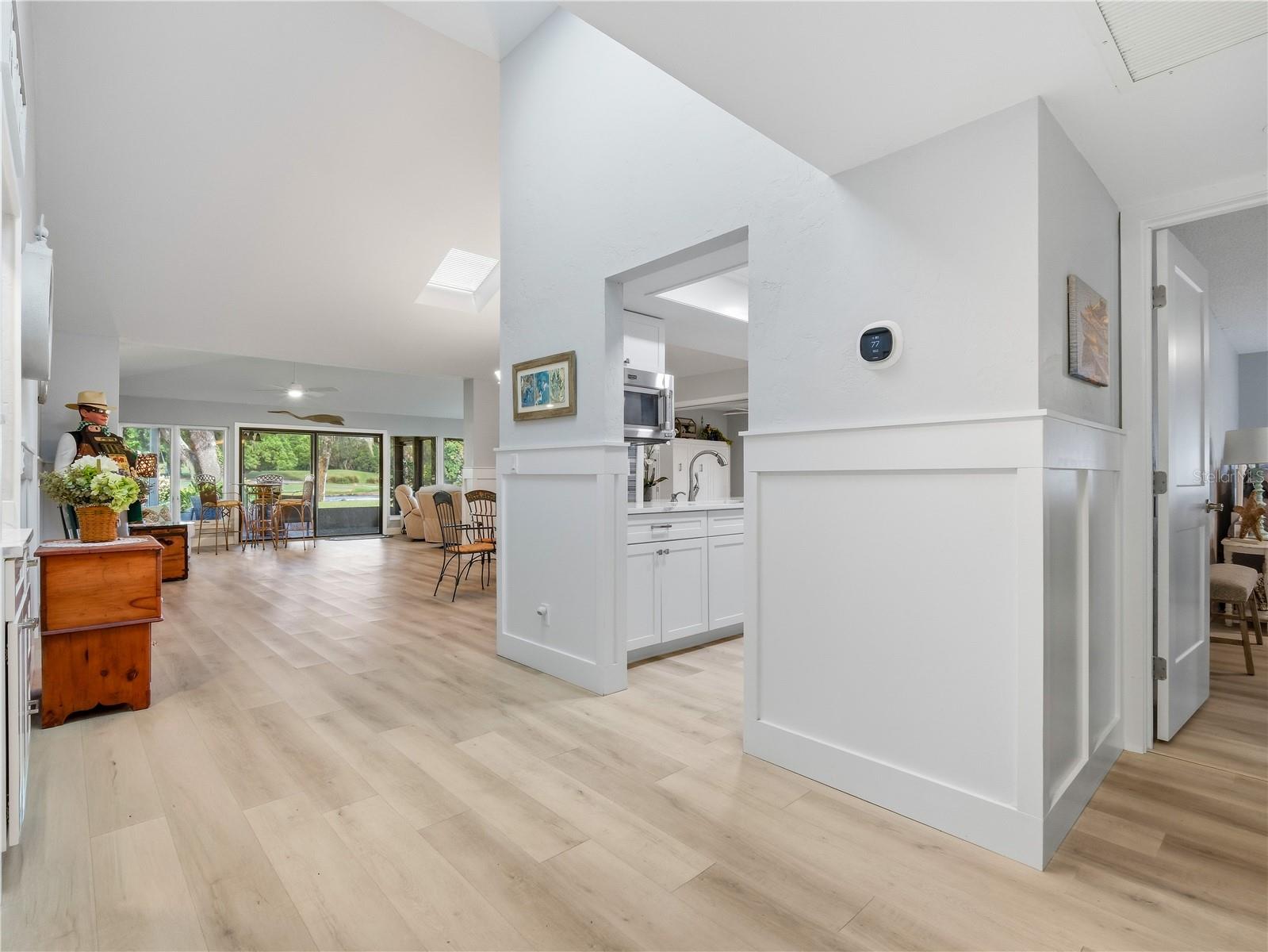 214 CANTERBURY CIR — photo 12