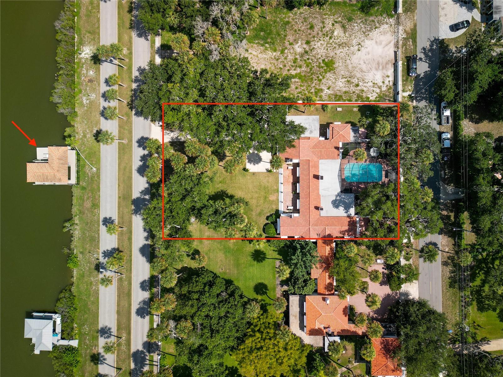 636 N RIVERSIDE DR — photo 3