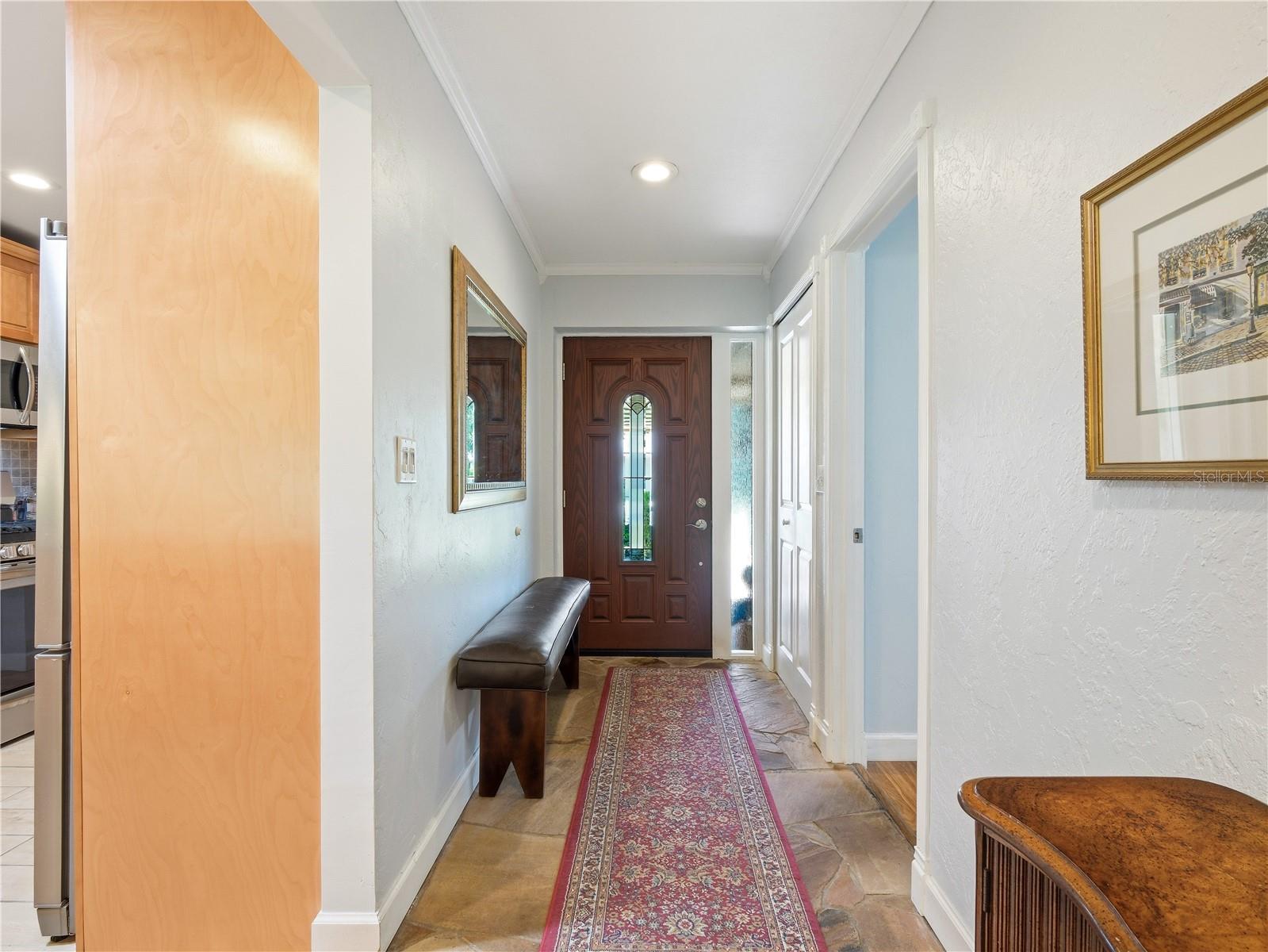 218 CANTERBURY CIR — photo 10