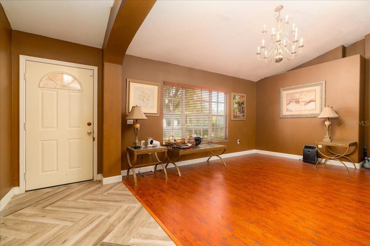1272 S SEAGATE DR — photo 6