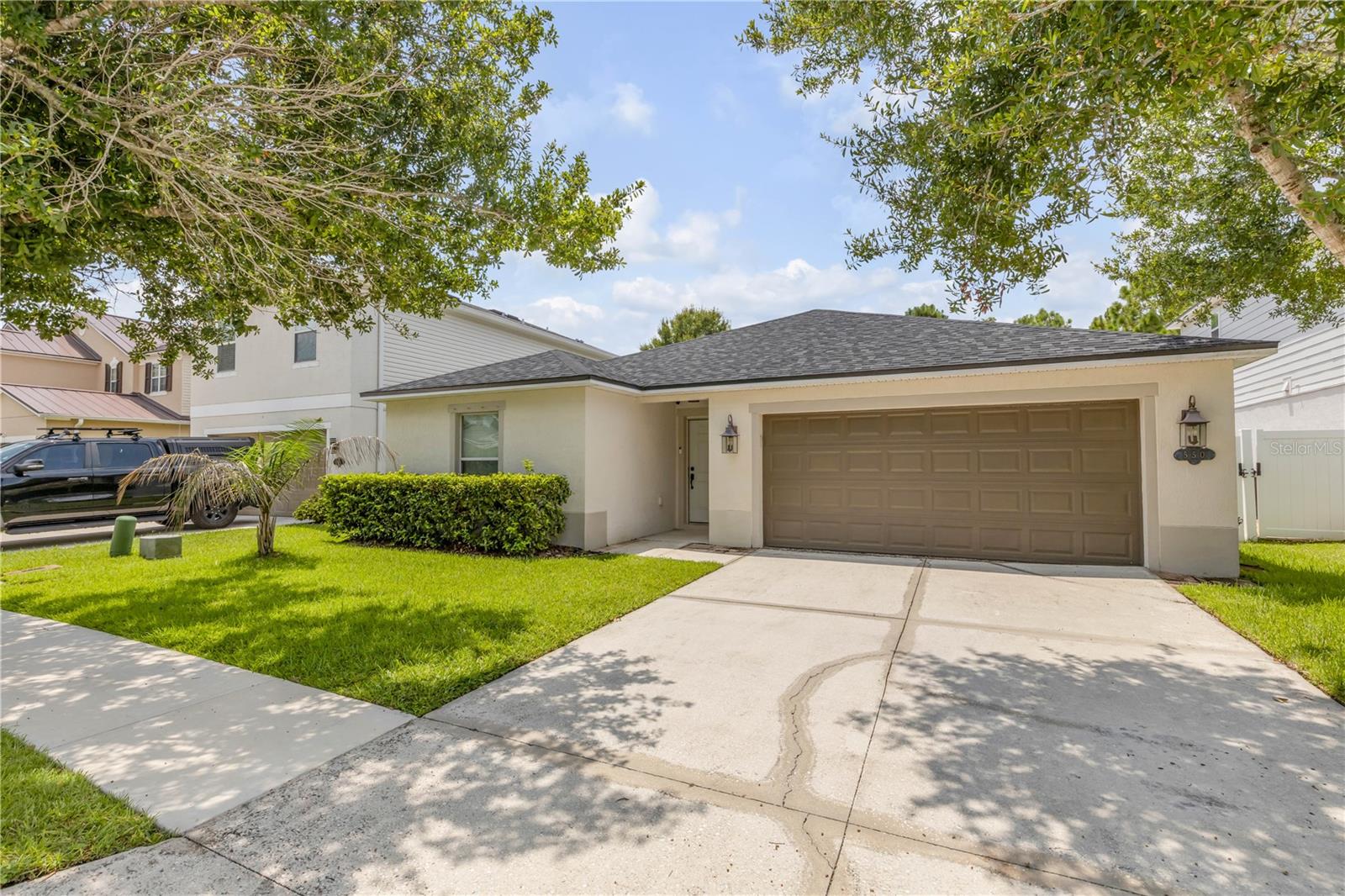 550 AEOLIAN DR — photo 9