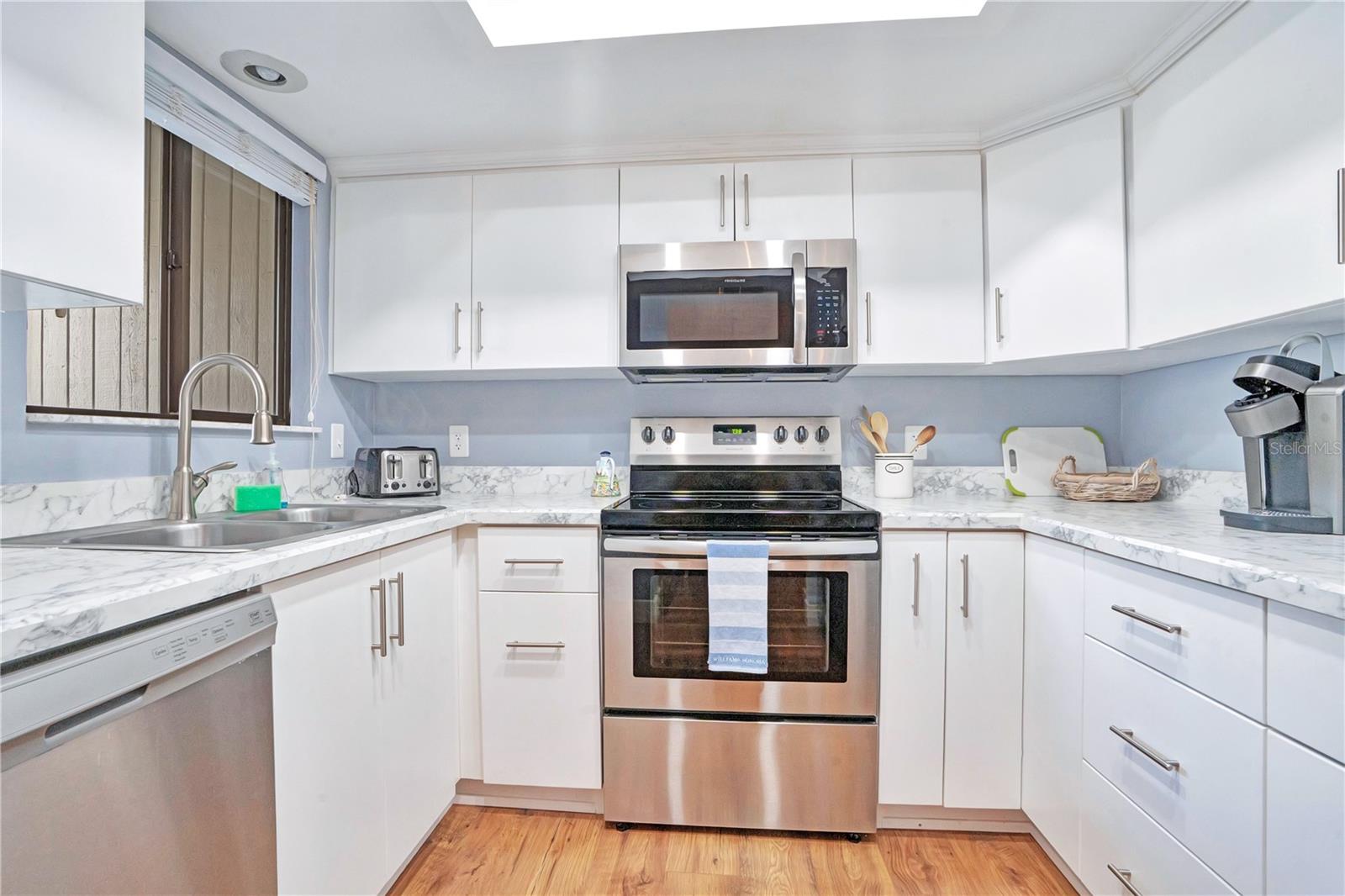 4338 SEA MIST DR — photo 6