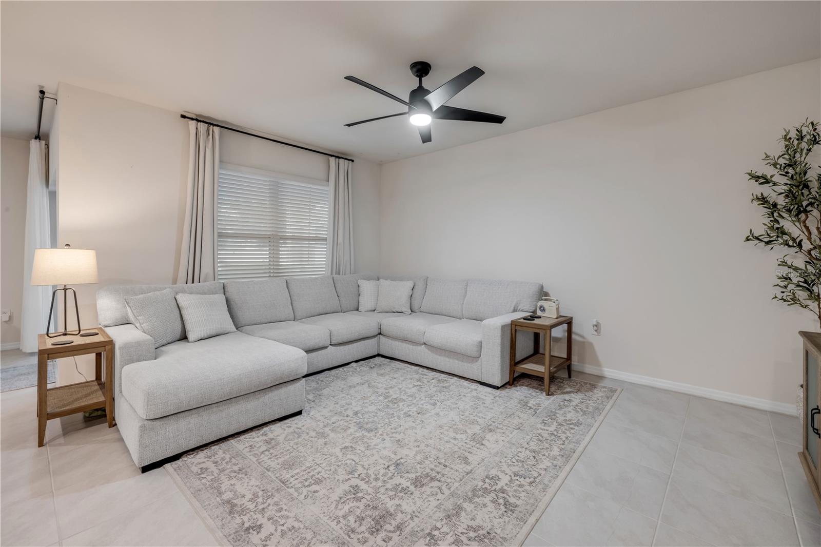 2624 NEVERLAND DR — photo 10