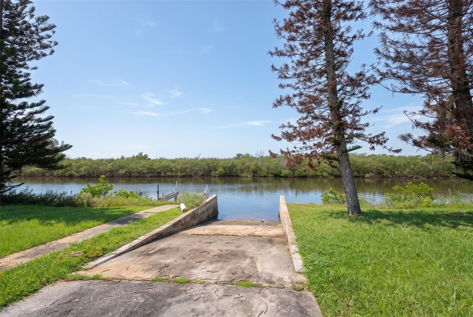 21 CUNNINGHAM DR — photo 8