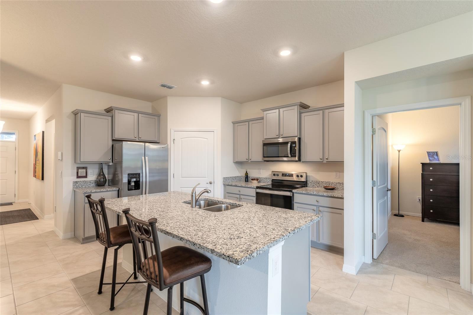 1413 SYLES DR — photo 2