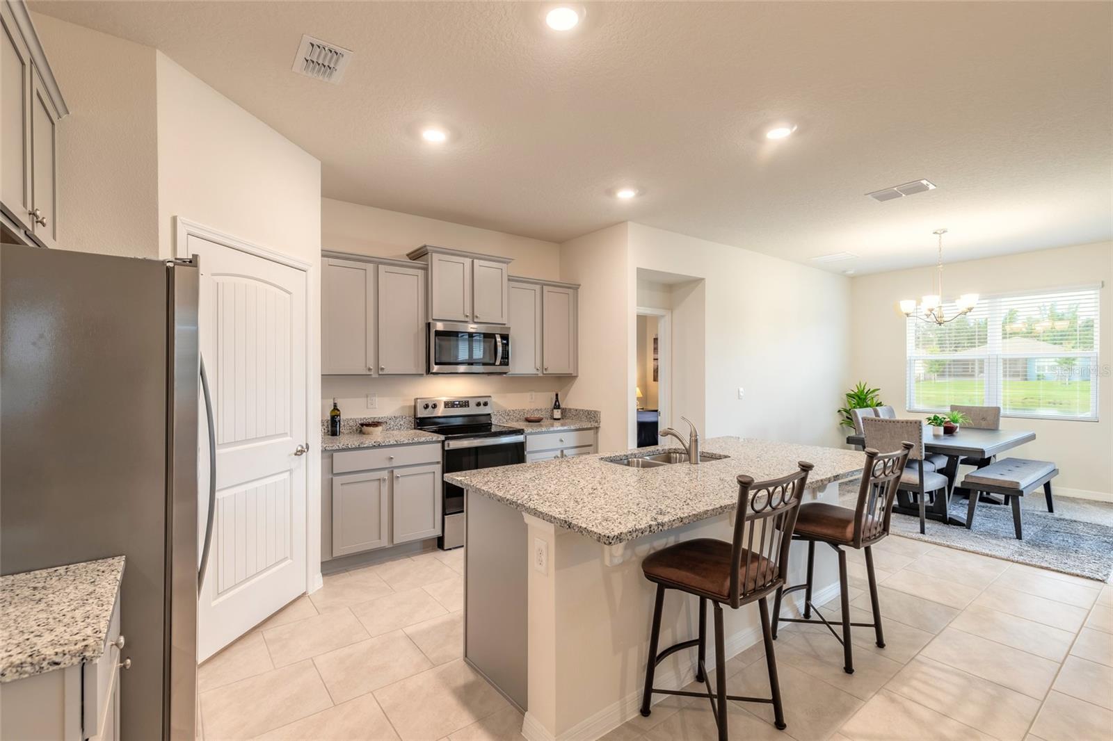 1413 SYLES DR — photo 4
