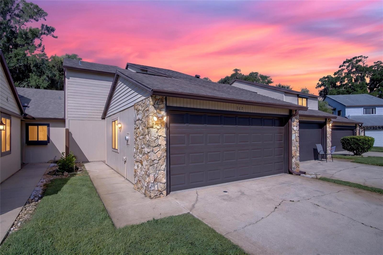 367 CASTLEWOOD LN