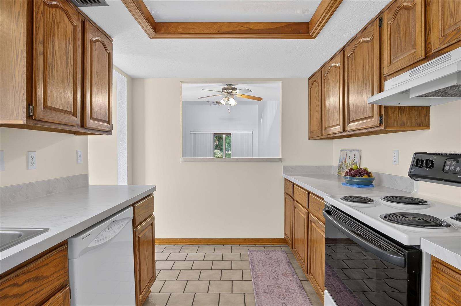 367 CASTLEWOOD LN — photo 8