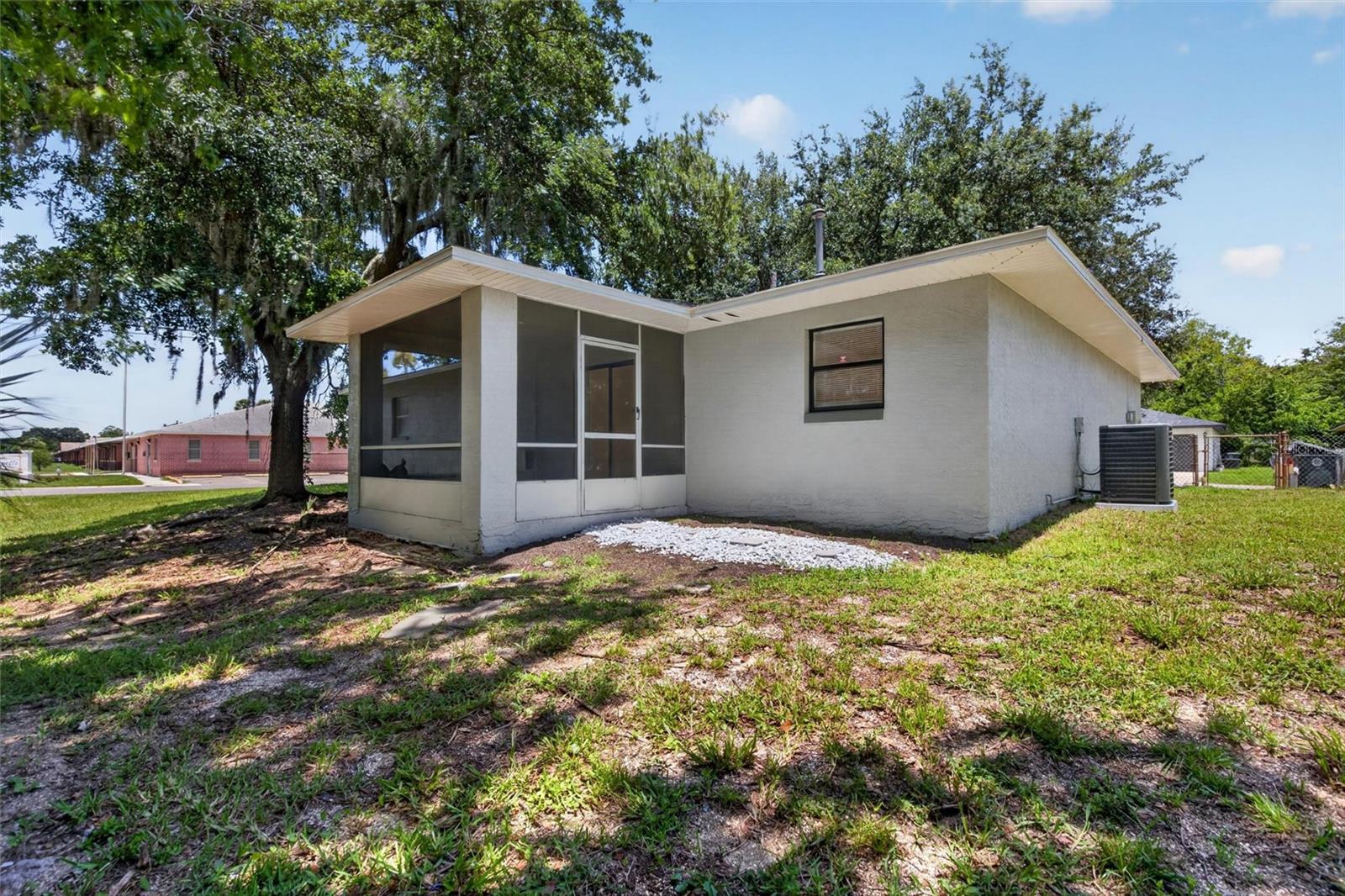 502 LOOMIS TRL — photo 6
