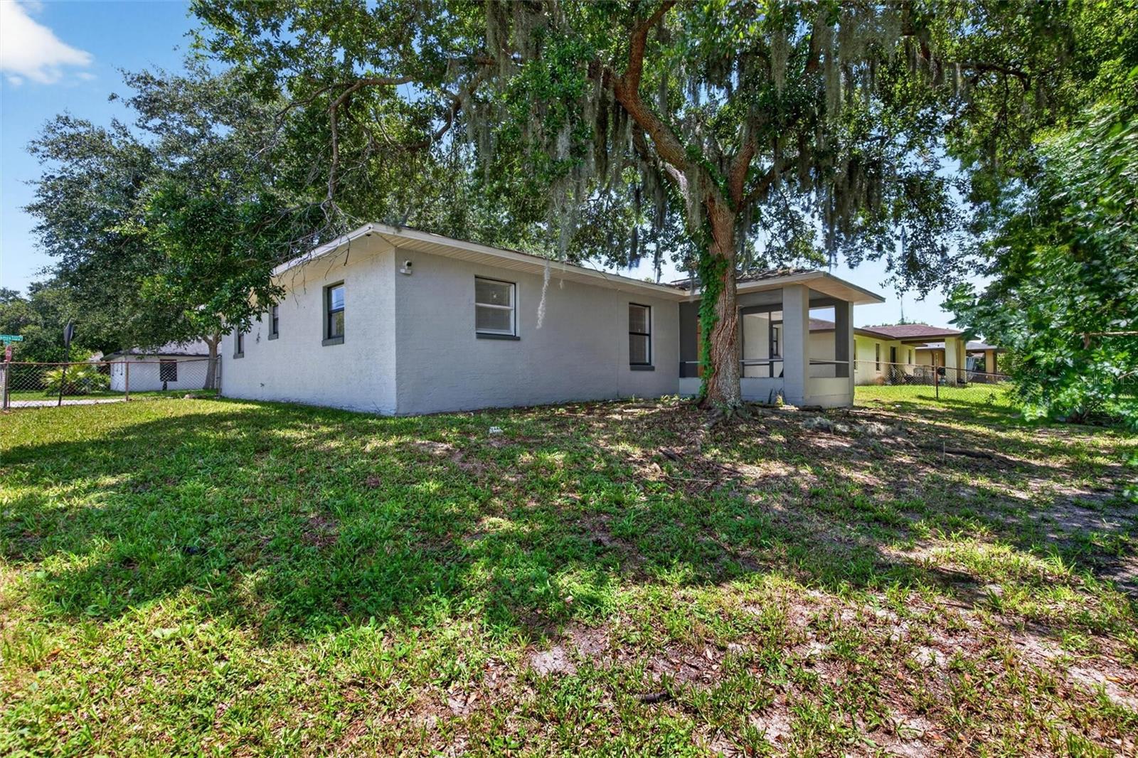 502 LOOMIS TRL — photo 9