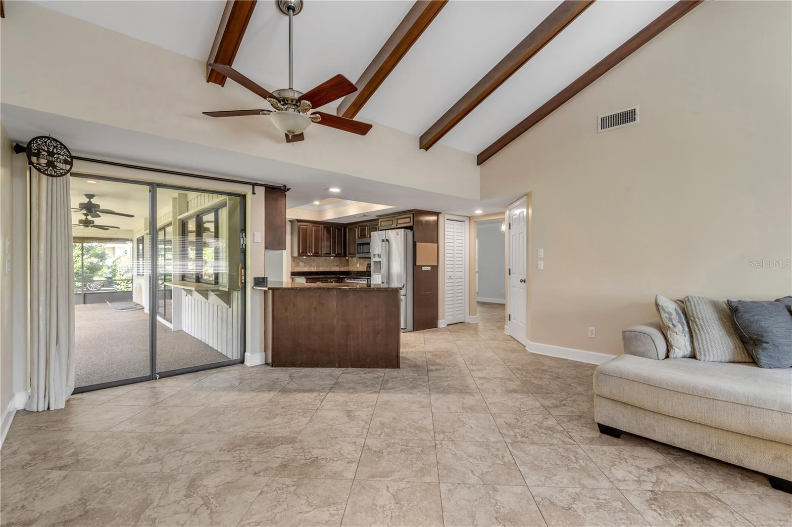 530 CLUB HOUSE BLVD — photo 11