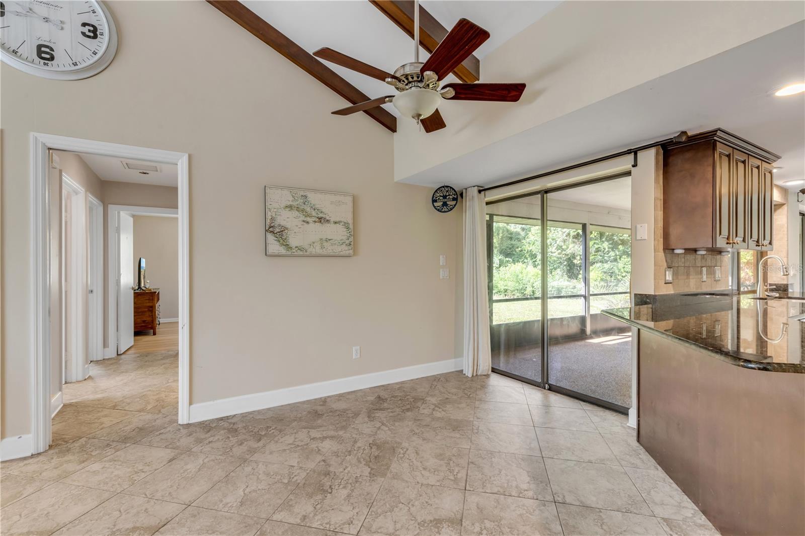 530 CLUB HOUSE BLVD — photo 12