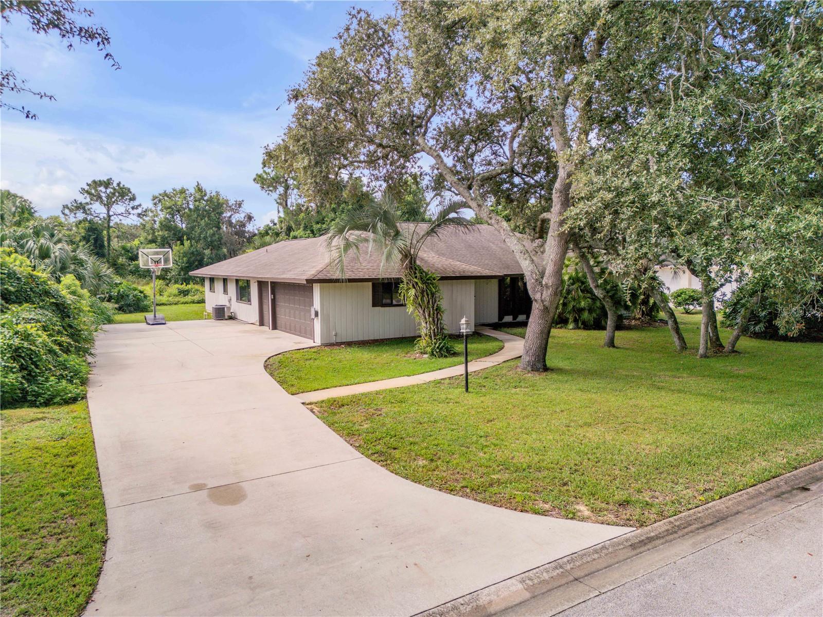 530 CLUB HOUSE BLVD — photo 3