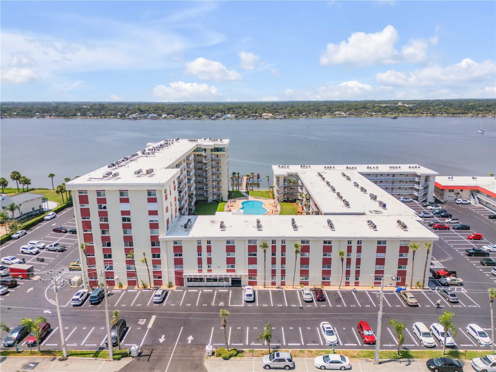 2711 N HALIFAX AVE #372