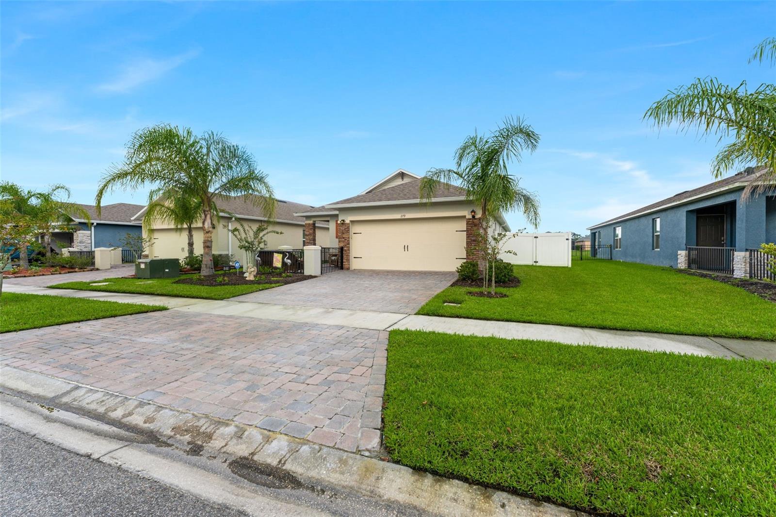 279 CARYOTA CT — photo 3