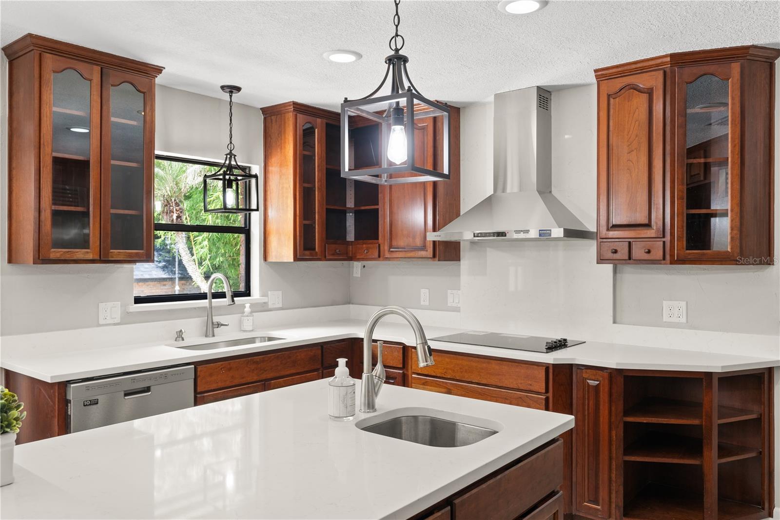 706 S TIMBERLANE DR — photo 11