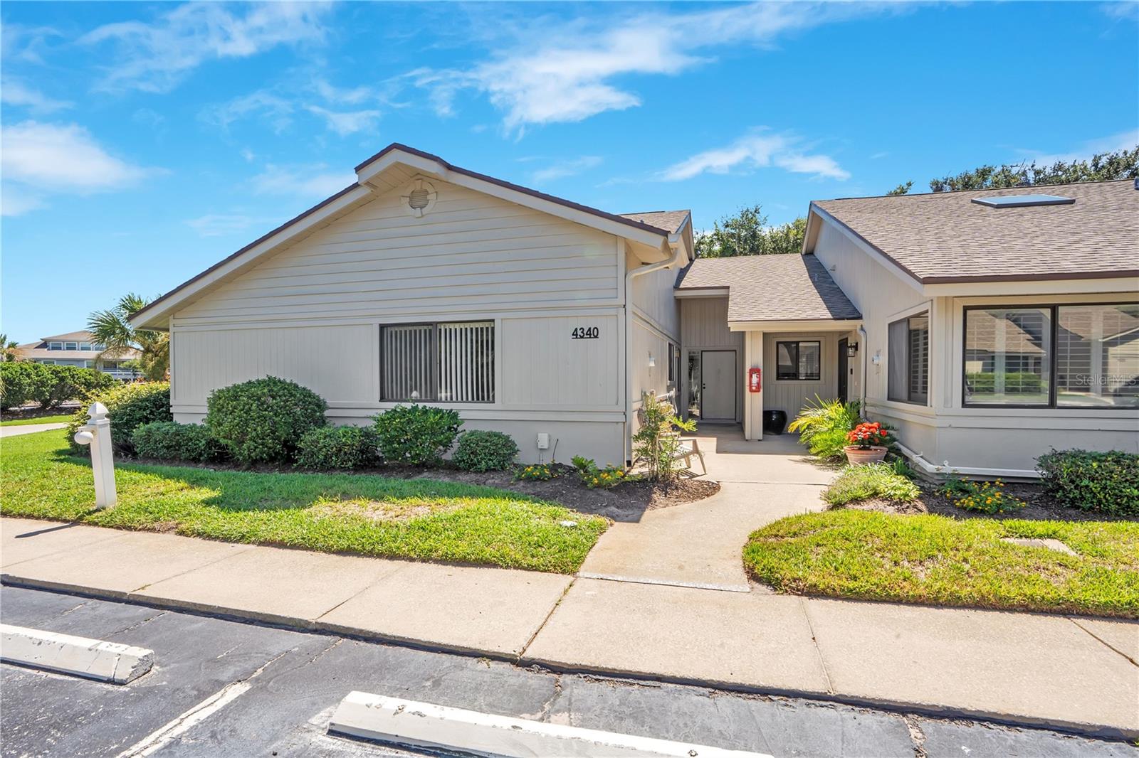 4340 SEA MIST DR — photo 2