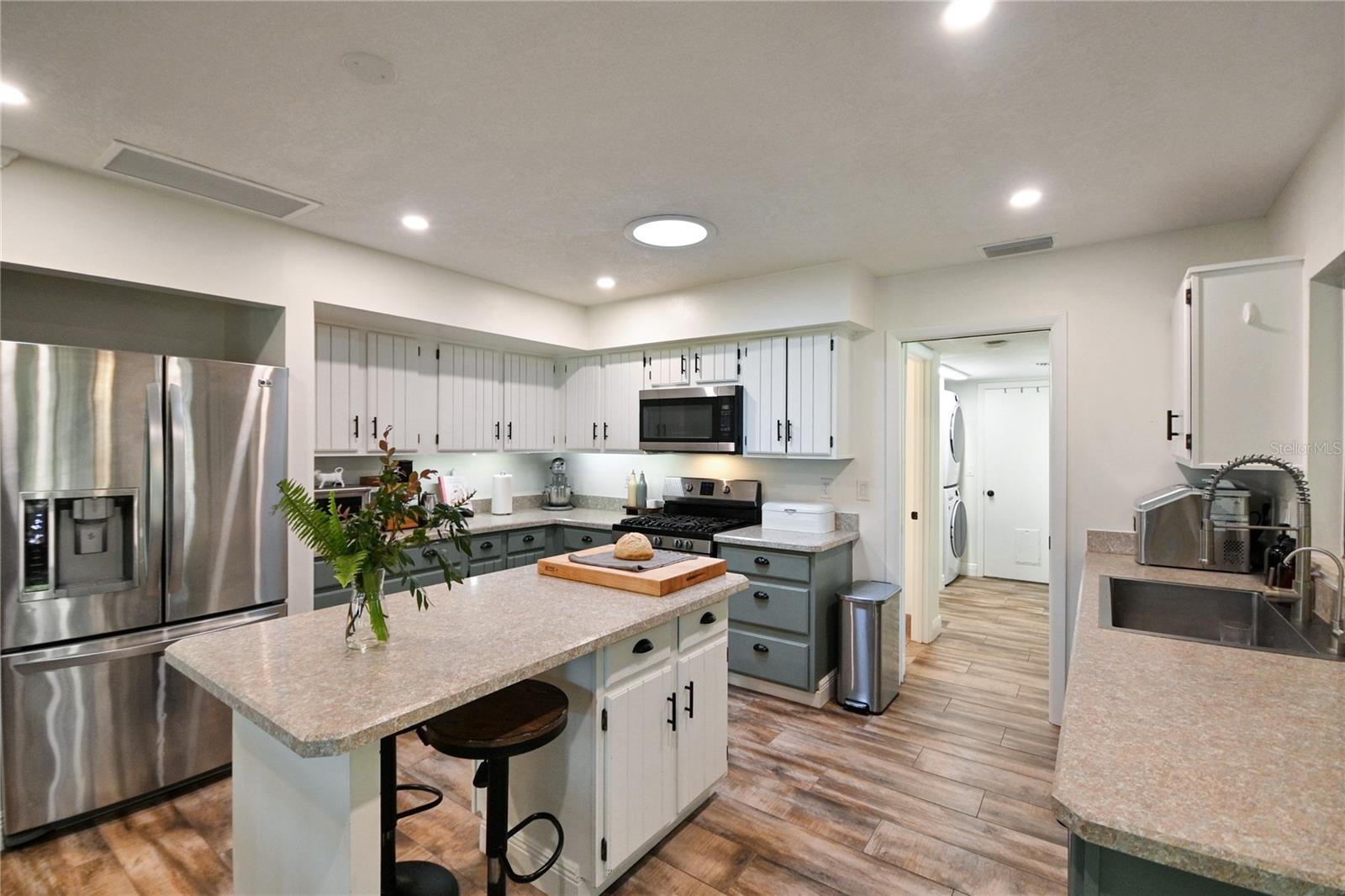 550 BOTTLEBRUSH CT — photo 11