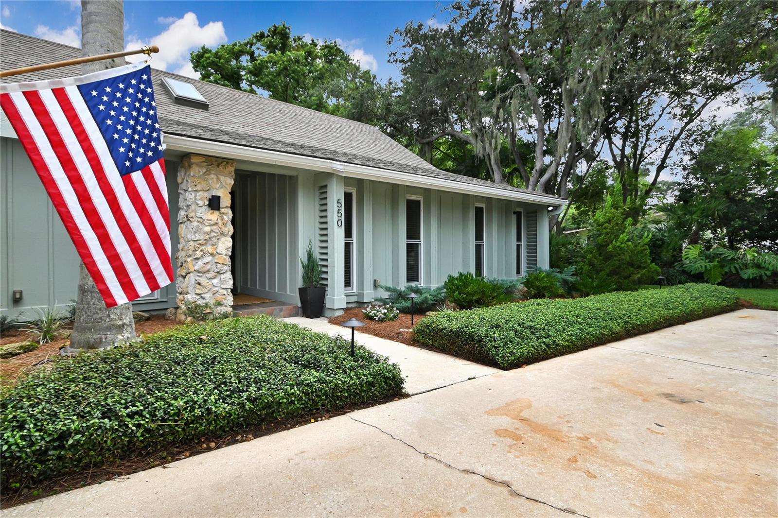 550 BOTTLEBRUSH CT — photo 6