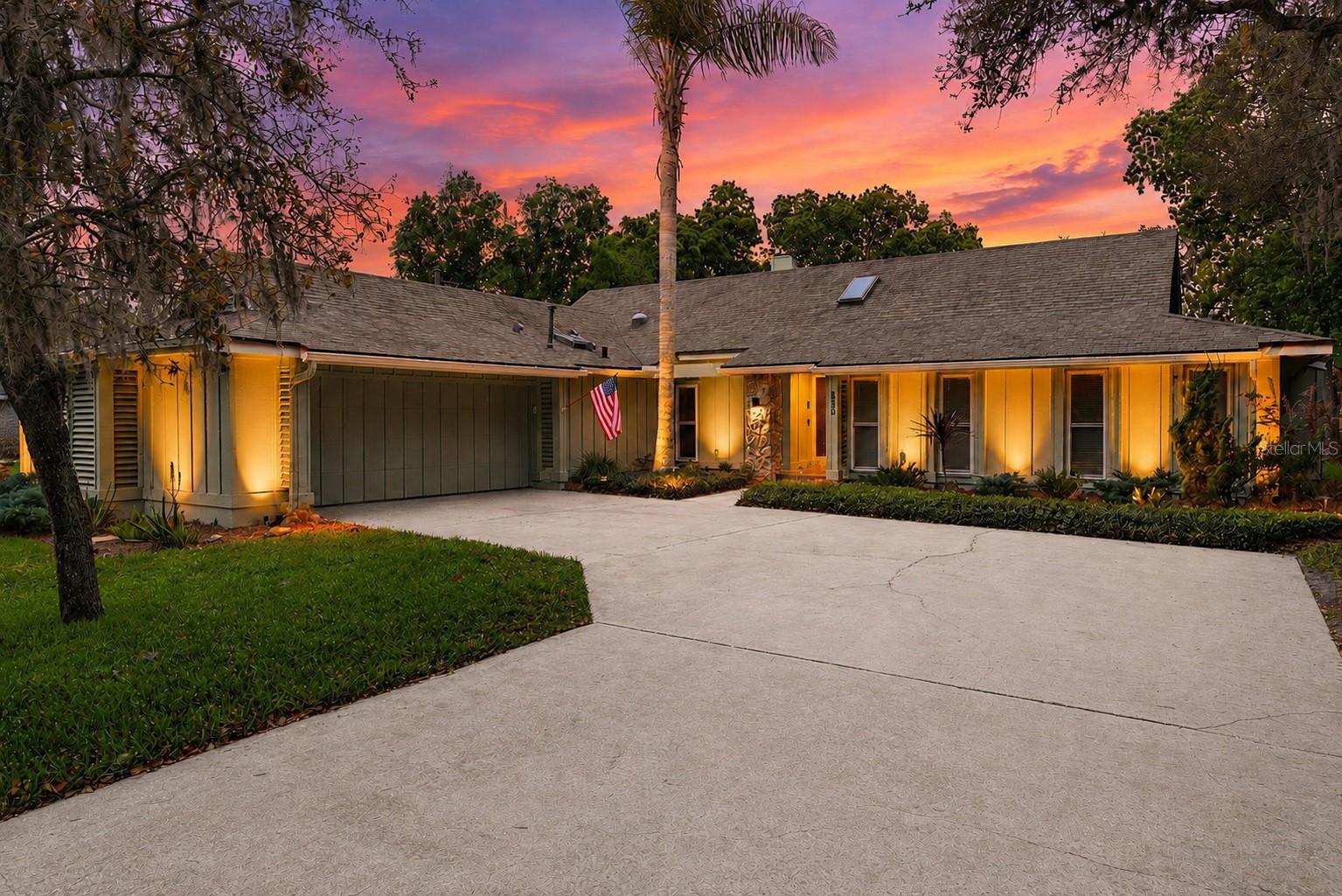 550 BOTTLEBRUSH CT