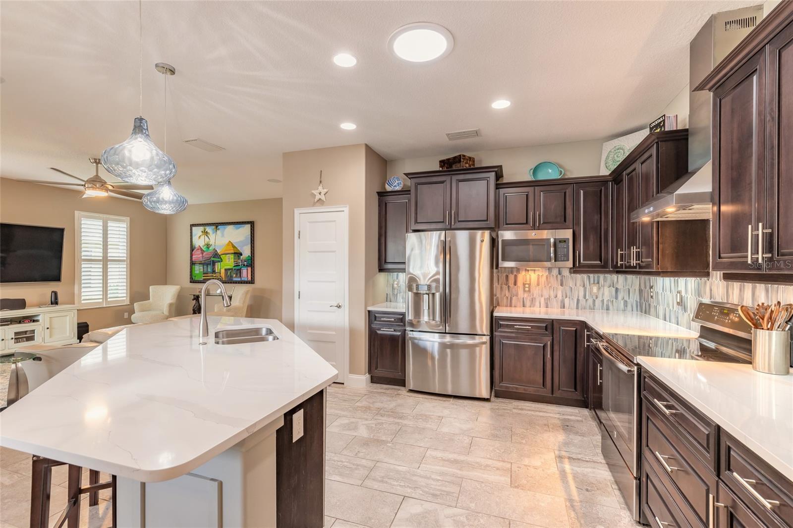 3659 CESI AVE — photo 3