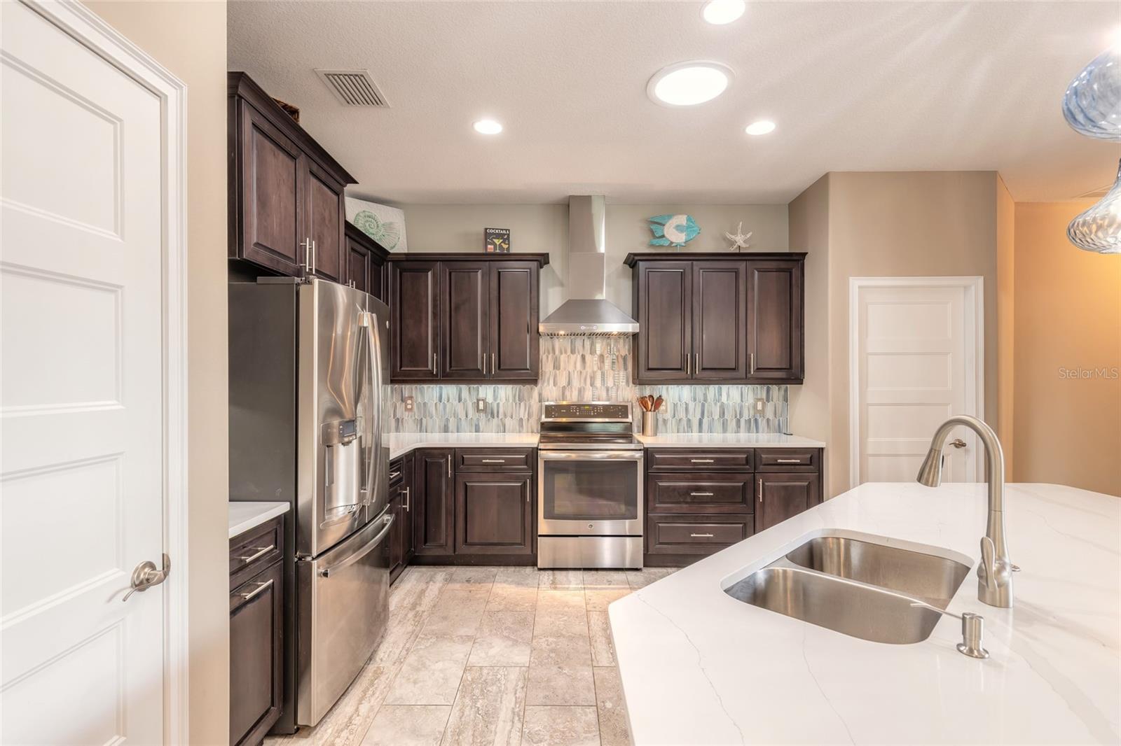 3659 CESI AVE — photo 5